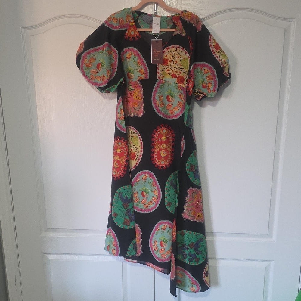 Elegant Black and Multicolor Midi Dress